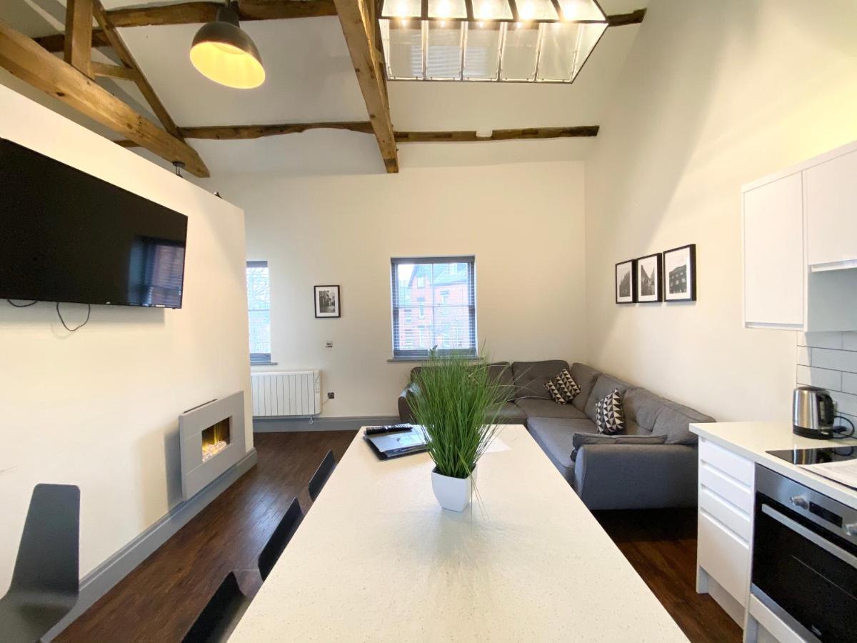 Loft At The Coach House Apartments Лийдс Екстериор снимка